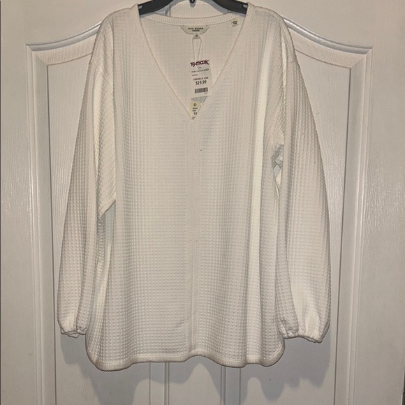 Max Studio Ivory Textured Knit Top - Picture 1 of 6
